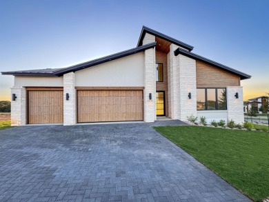 Lake LBJ Home For Sale in Horseshoe Bay Texas