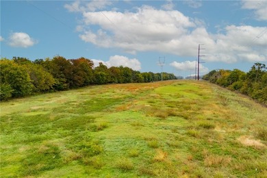 Gently sloping and beautifully positioned along the lake, this - photo 17