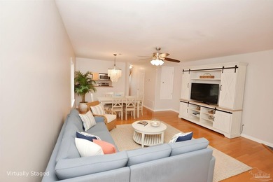 Welcome to this attractive town home in sunny Pensacola! This - photo 7