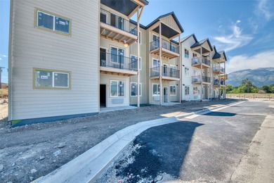 Experience the ease of condominium living in the Bitterroot - photo 7