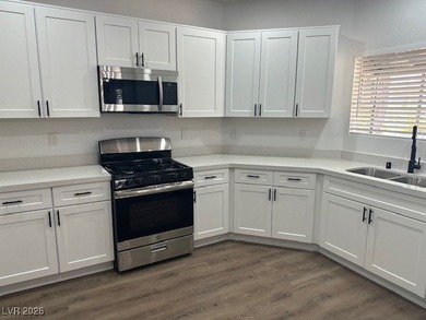 Beautiful Condo in the heart of Las Vegas Valley. Only two unit