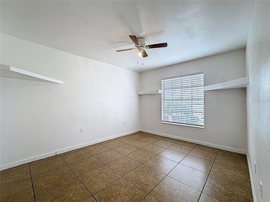 Prime condo Investment property with low HOA and great location - photo 27
