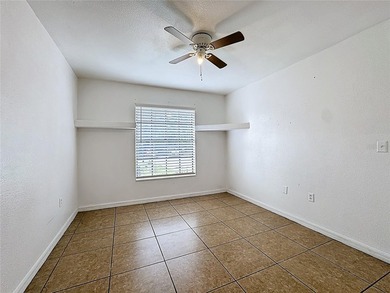 Prime condo Investment property with low HOA and great location - photo 28