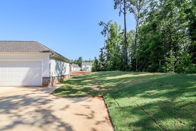 Popular Chestnut A plan with THREE main level beds & a separate - photo 37