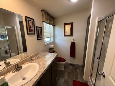 MAINTENANCE FREE MANUFACTURED HOME IN MOVE IN CONDITION! 1,296 - photo 9