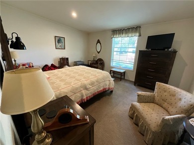 MAINTENANCE FREE MANUFACTURED HOME IN MOVE IN CONDITION! 1,296 - photo 10
