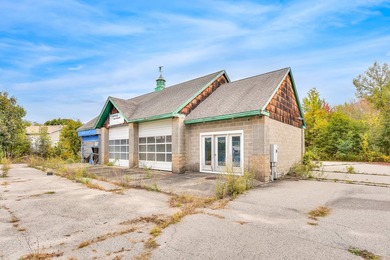 Opportunity to own a mixed use property on US Route 1 in Kittery - photo 1