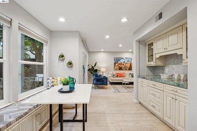 Elegant and inviting Bay Isle Pt. residence offering 3 bedrooms - photo 11