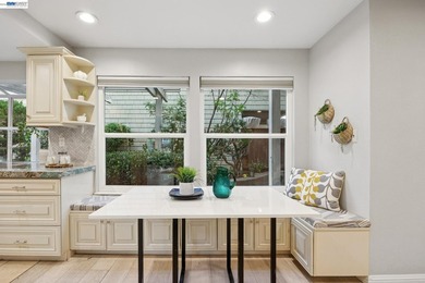 Elegant and inviting Bay Isle Pt. residence offering 3 bedrooms - photo 12