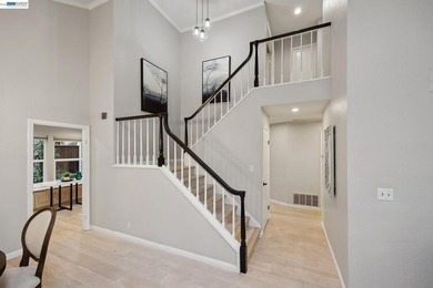 Elegant and inviting Bay Isle Pt. residence offering 3 bedrooms - photo 17