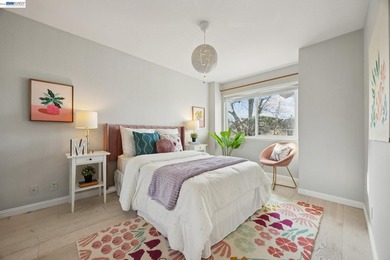 Elegant and inviting Bay Isle Pt. residence offering 3 bedrooms - photo 23