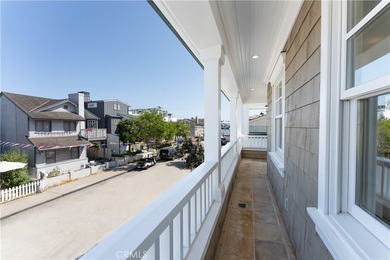 Just a few steps away from the South Bayfront, 115 Topaz is the - photo 23