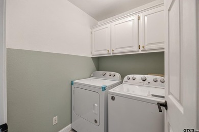 Welcome to Whitehouse living at its finest! This beautifully - photo 24