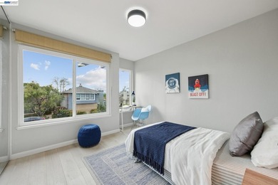 Elegant and inviting Bay Isle Pt. residence offering 3 bedrooms - photo 25