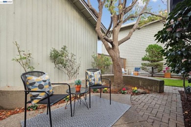 Elegant and inviting Bay Isle Pt. residence offering 3 bedrooms - photo 30