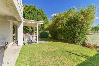 Charming home in a gated community overlooking the 9-hole - photo 39