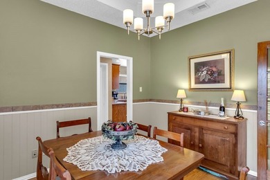 Welcome to 2409 Twin Oak Drive, a beautifully maintained home - photo 10