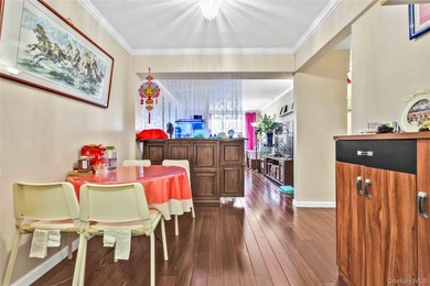 Bright & Spacious 2-Bedroom Co-op in Prime North Flushing - Low - photo 4