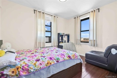 Bright & Spacious 2-Bedroom Co-op in Prime North Flushing - Low - photo 6
