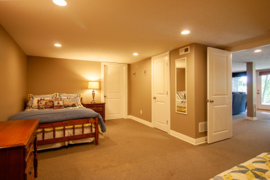 GREAT LOCATION - FULLY FURNISHED and SHORT TERM RENTALS OK! - photo 32