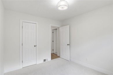 MOVE IN READY 3-bedroom, 1.5-bath ranch with a 1-car garage and - photo 14