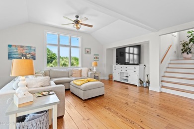 Set on one of Wrightsville Beach's most coveted streets in the - photo 14