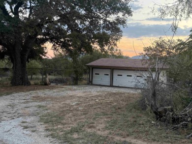 Lake LBJ Lot Sale Pending in Kingsland Texas