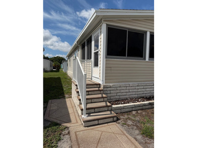 This home is a beautiful 2 bedroom 2 bathroom home with an open - photo 3