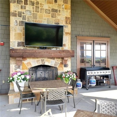 Here's your rare opportunity to own a stunning 4 bed 3 bath - photo 27