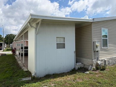 This home is a beautiful 2 bedroom 2 bathroom home with an open - photo 8