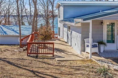 Newer metal roof, gutters & downspouts, newer vinyl siding - photo 41