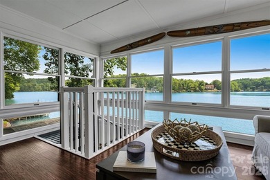 Fully Furnished, turnkey, impeccably maintained waterfront - photo 1