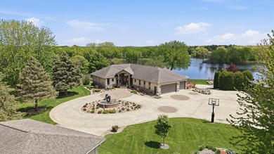 Luxury Mississippi Riverfront Home - Offered for the First Time - photo 3
