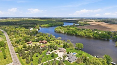 Luxury Mississippi Riverfront Home - Offered for the First Time - photo 5