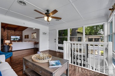 Fully Furnished, turnkey, impeccably maintained waterfront - photo 8