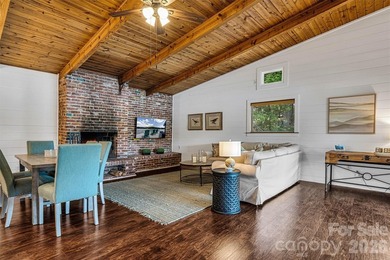 Fully Furnished, turnkey, impeccably maintained waterfront - photo 9