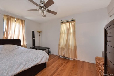 Large and bright 1-bedroom co-op located in the highly desirable - photo 4