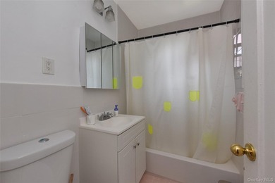 Large and bright 1-bedroom co-op located in the highly desirable - photo 7