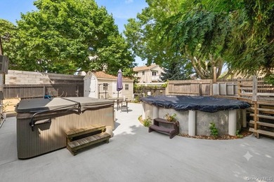 Welcome to 23 Dewey Place in Lindenhurst! This charming - photo 12