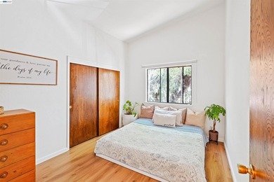 Welcome to this beautifully updated 2-bedroom, 1.5-bath - photo 15