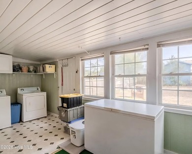 Sunset Park | 3BR | No HOA | One Level | Workshop | Large Fenced - photo 10