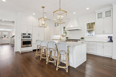 PARADE of HOMES-OAKLAND PARK! Experience refined Florida living - photo 27
