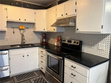 Enjoy breathtaking views of Corpus Christi Bay from your private - photo 4