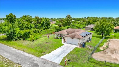 Welcome to this beautifully maintained 3-bedroom, 2-bath home - photo 13