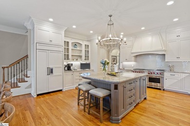 You've found it! Ideal in-town retreat to gather your family & - photo 18