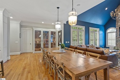 You've found it! Ideal in-town retreat to gather your family & - photo 20