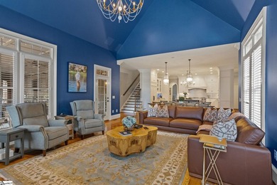 You've found it! Ideal in-town retreat to gather your family & - photo 22