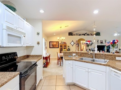 Welcome to this beautifully maintained 3-bedroom, 2-bath home - photo 23