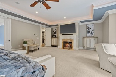 You've found it! Ideal in-town retreat to gather your family & - photo 25