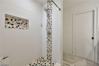 FULLY RENOVATED townhouse without hidden problems! Two story - photo 27